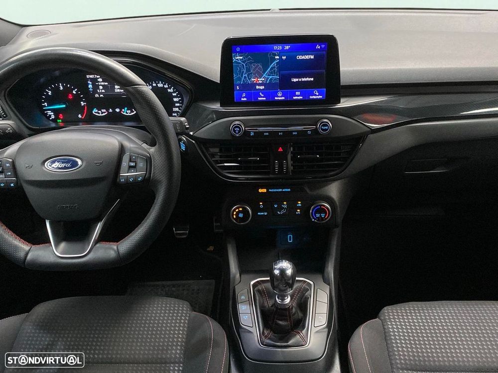 Ford Focus 1.5 TDCi EcoBlue ST-Line - 11