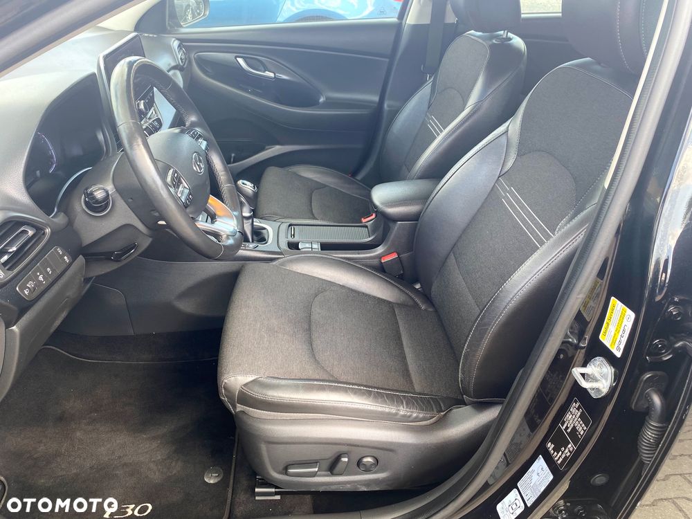 Hyundai i30 1.6 CRDI 48V-Hybrid Prime - 12