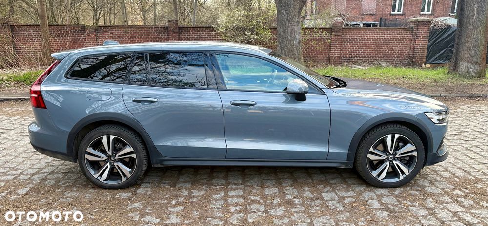 Volvo V60 B5 B AWD Plus Dark - 14