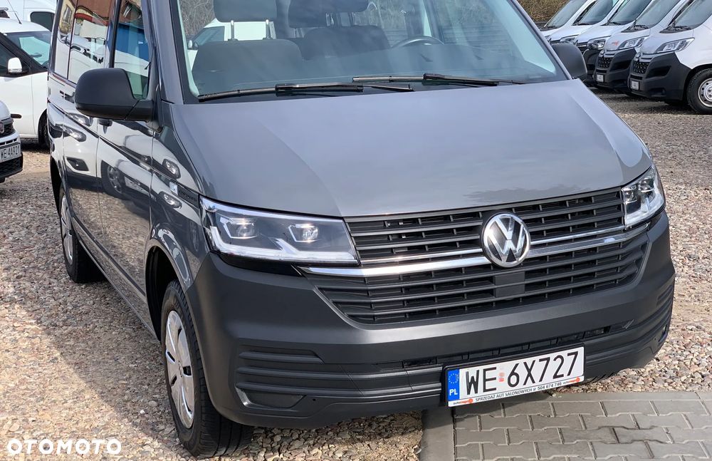 Volkswagen TRANSPORTER MOCNY T6 SILNIK DNA 2.0TDI MOC 150KM DSG7 SKRZYNIA AUTOMAT Ilość miejsc 9 osobowy ZABUDOWA KOMBI VAN MINIBUS SPECJALNA CARAVELLE Lampy Bi-LED Kamera  Radar 2x boczne drzwi przesuwne! Aktywny tempomat, Asystent pasa, System zmiany pasa, Podgrzewane fotele, Dwustrefowa Klimatyzacja i ogrzewanie! Fabryczne oryginał WEBASTO 5kW THERMO COMFORT SE Szybkie nagrzewanie silnika zimą! - 25