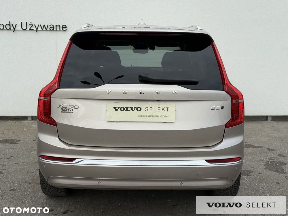 Volvo XC 90 - 9