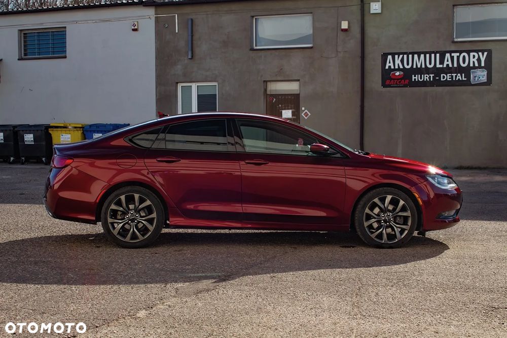 Chrysler 200 - 10
