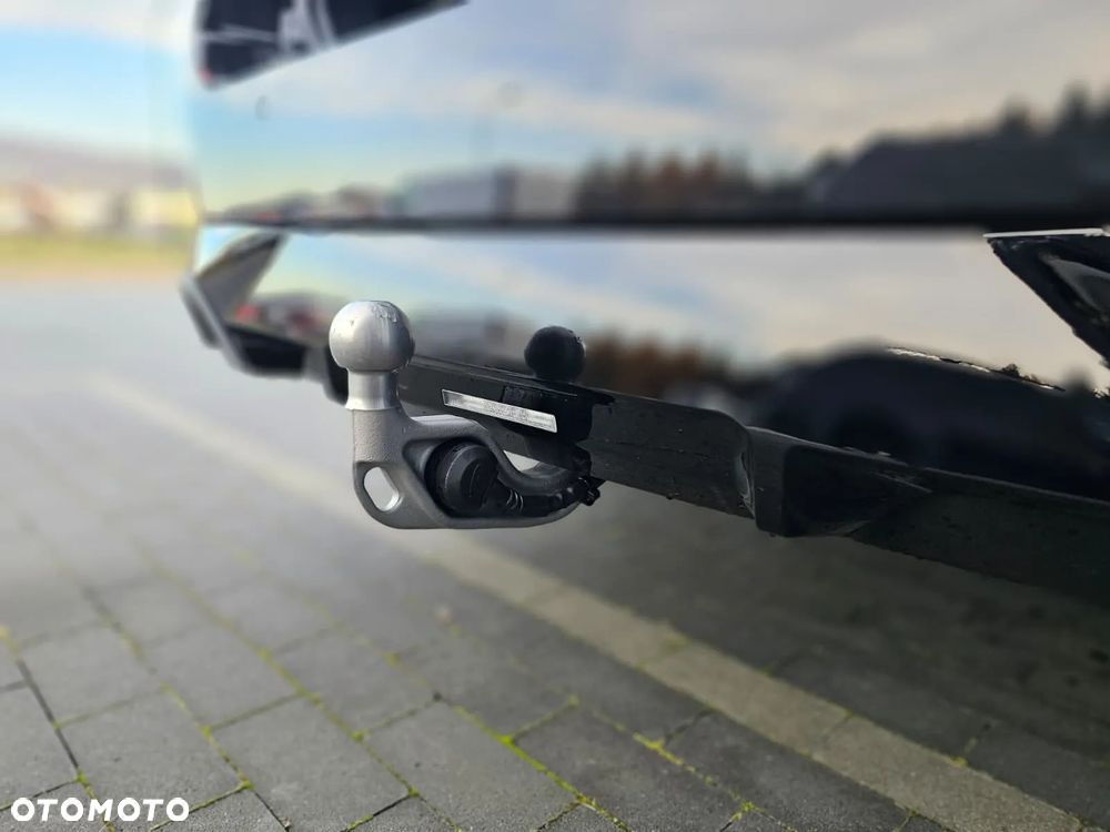 BMW Seria 5 520d xDrive mHEV - 17