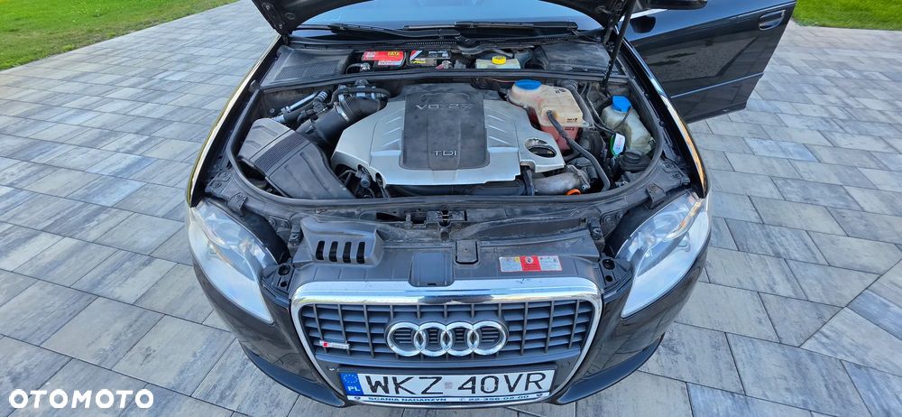 Audi A4 Limousine - 11