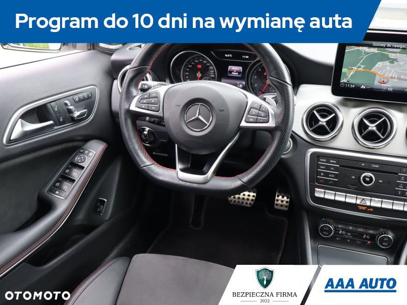 Mercedes-Benz GLA - 9