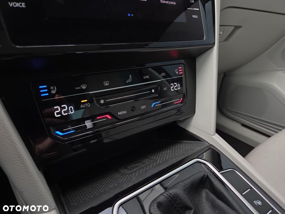 Volkswagen Passat 2.0 TDI Elegance DSG - 16