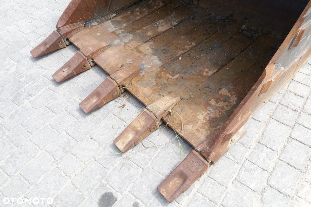 Duża Łyżka kopiąca 1.8m3 do gąsienicy złącze Verachtert CW40 - 10