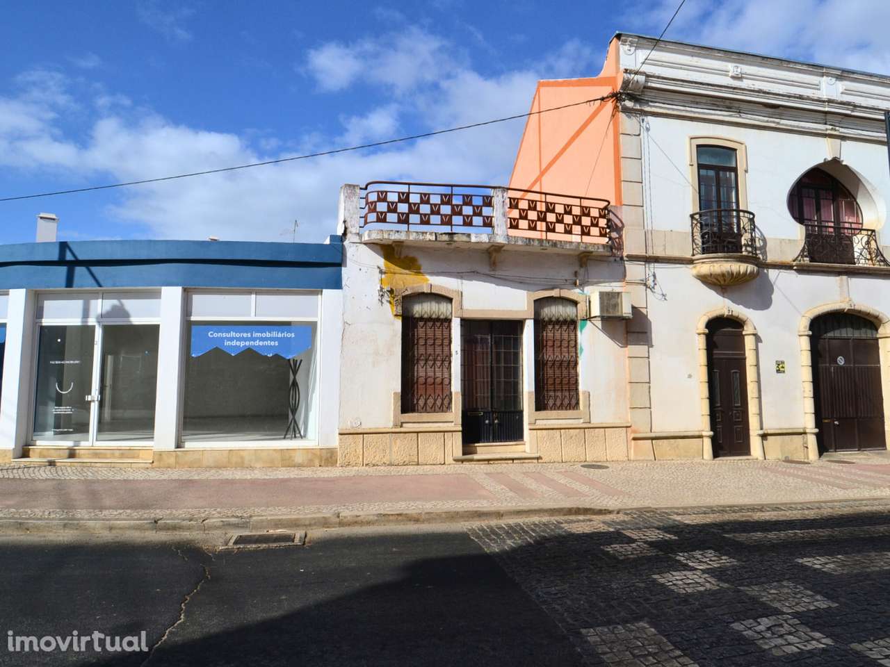 Duas lojas em Almeirim - Grande imagem: 2/13