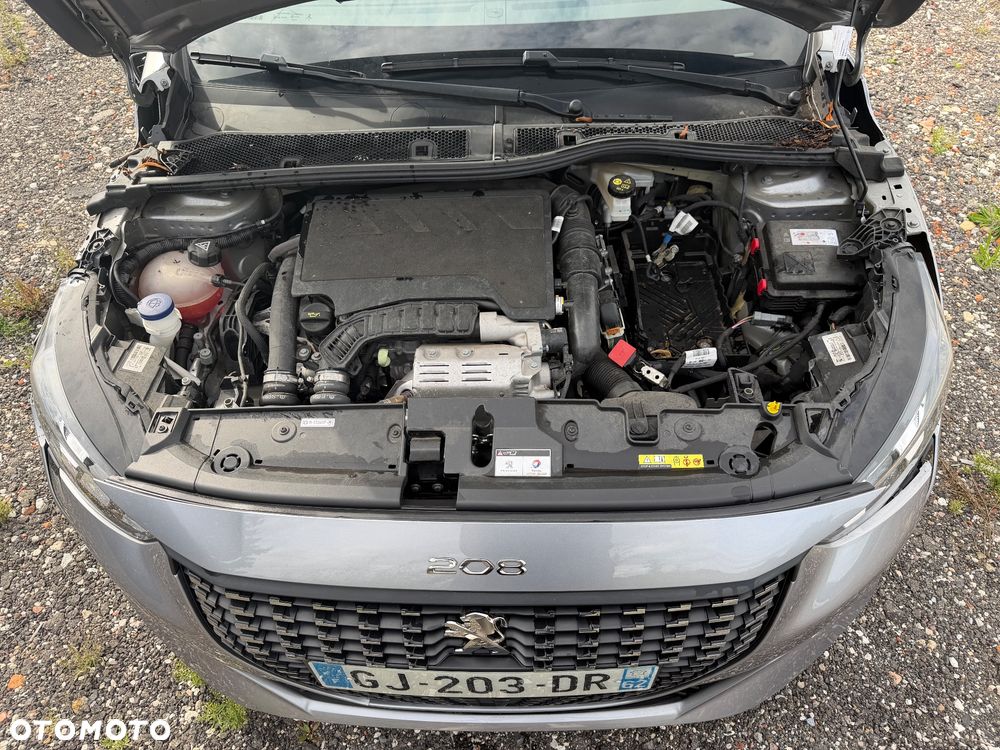 Peugeot 208 - 10