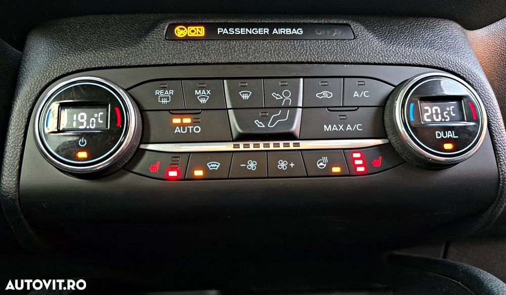 Ford Kuga 2.0 EcoBlue 4x4 Aut. TITANIUM - 36