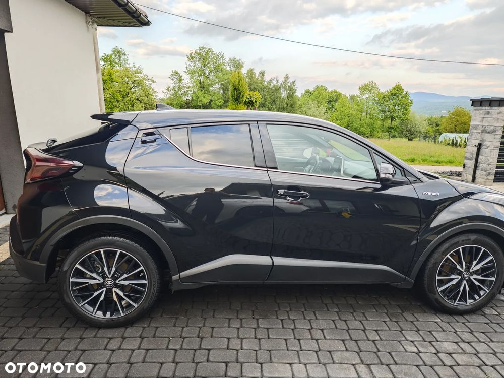 Toyota C-HR 1.8 Hybrid Prestige - 2