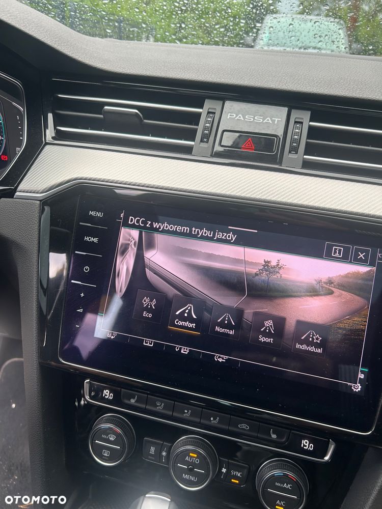 Volkswagen Passat - 25