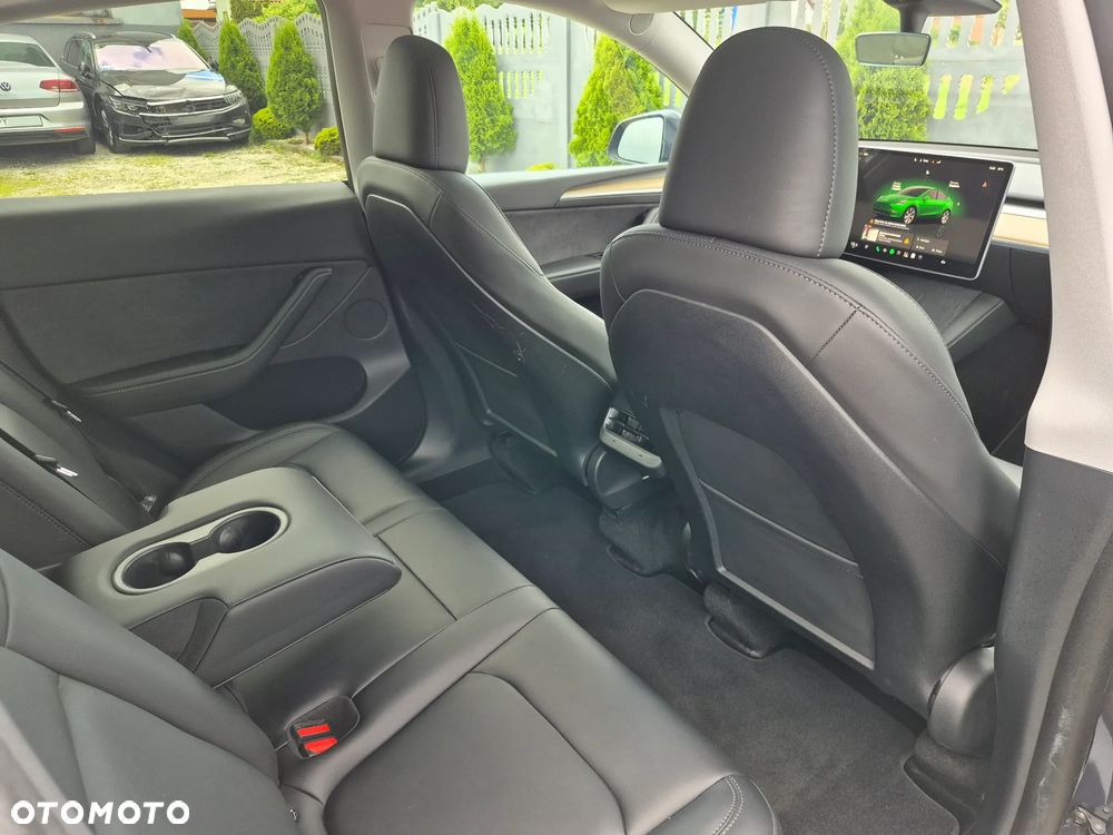 Tesla Model Y RWD - 15
