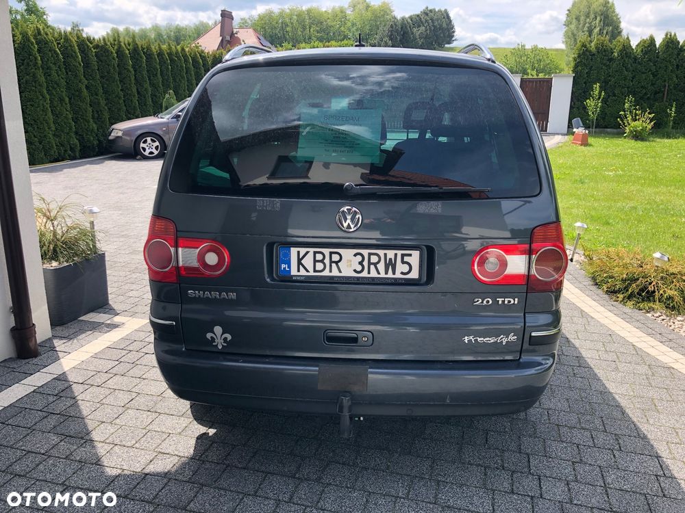 Volkswagen Sharan 2.0 TDI DPF Freestyle - 4