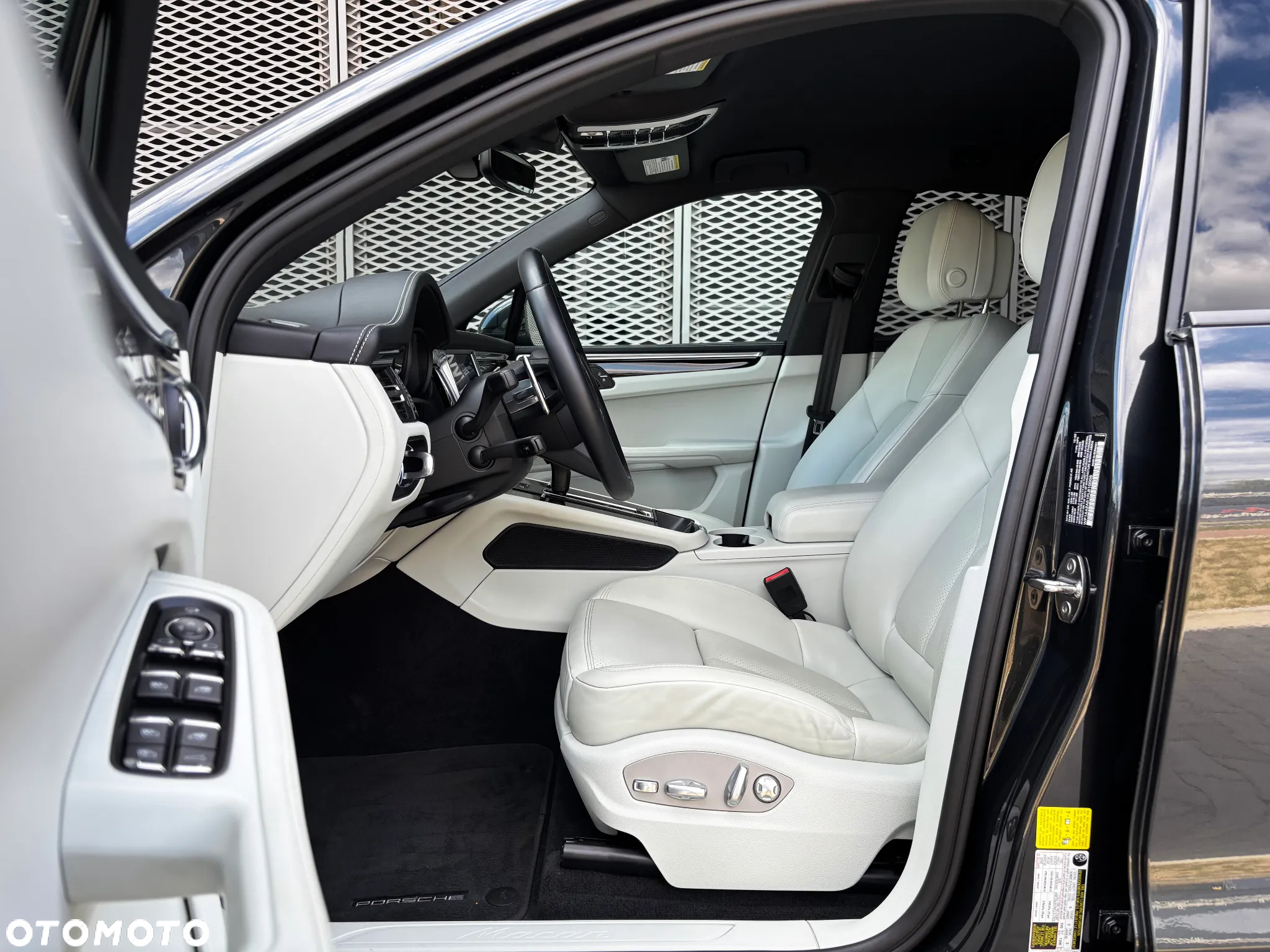 Porsche Macan - 17