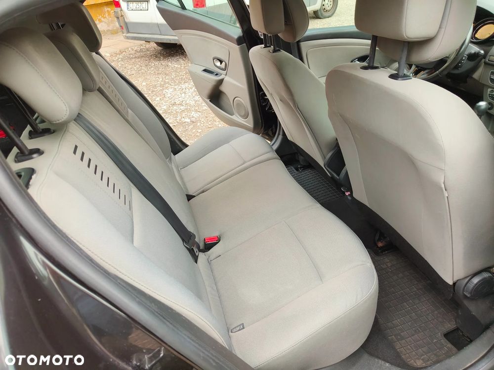 Renault Megane dCi 110 FAP Paris - 14