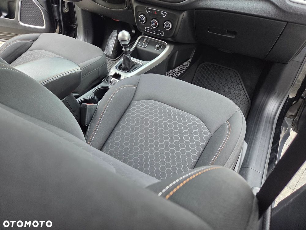 Jeep Compass 1.4 MultiAir Longitude - 21