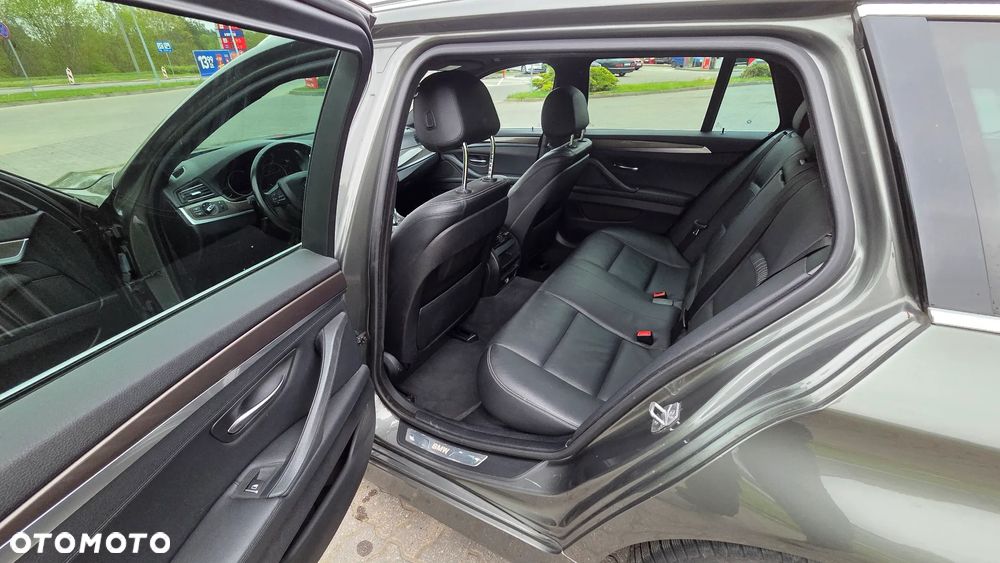 BMW Seria 5 530d Sport-Aut Modern Line - 18