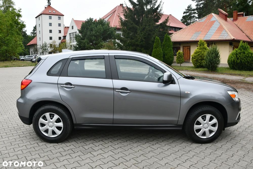Mitsubishi ASX - 5