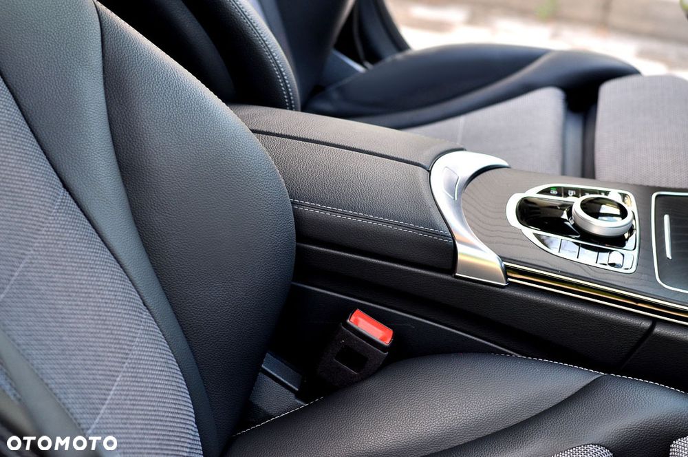 Mercedes-Benz Klasa C 220 d 9G-TRONIC AMG Line - 22