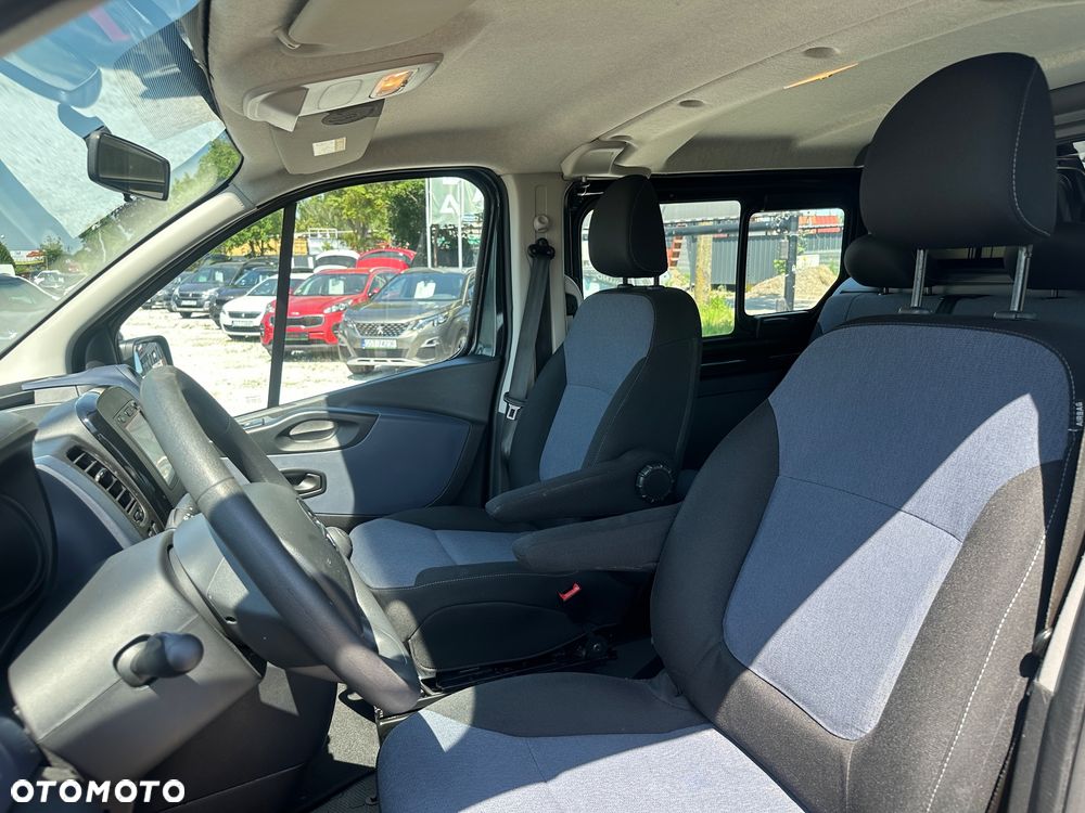 Opel Vivaro - 8