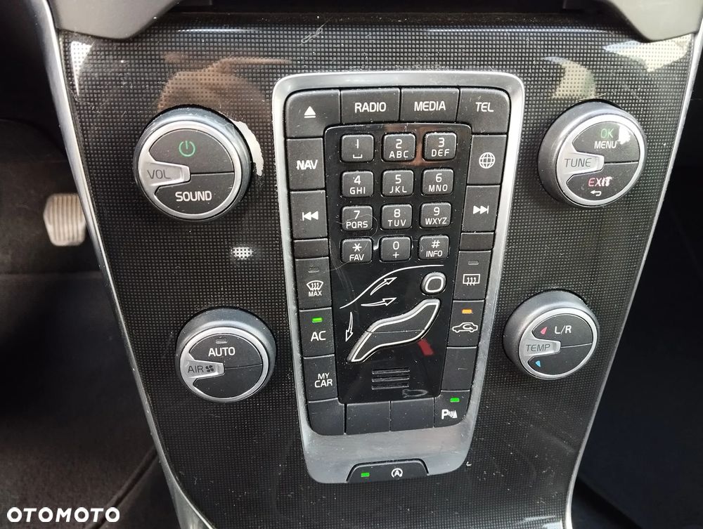 Volvo V40 Cross Country D2 Drive-E SCR Momentum - 28