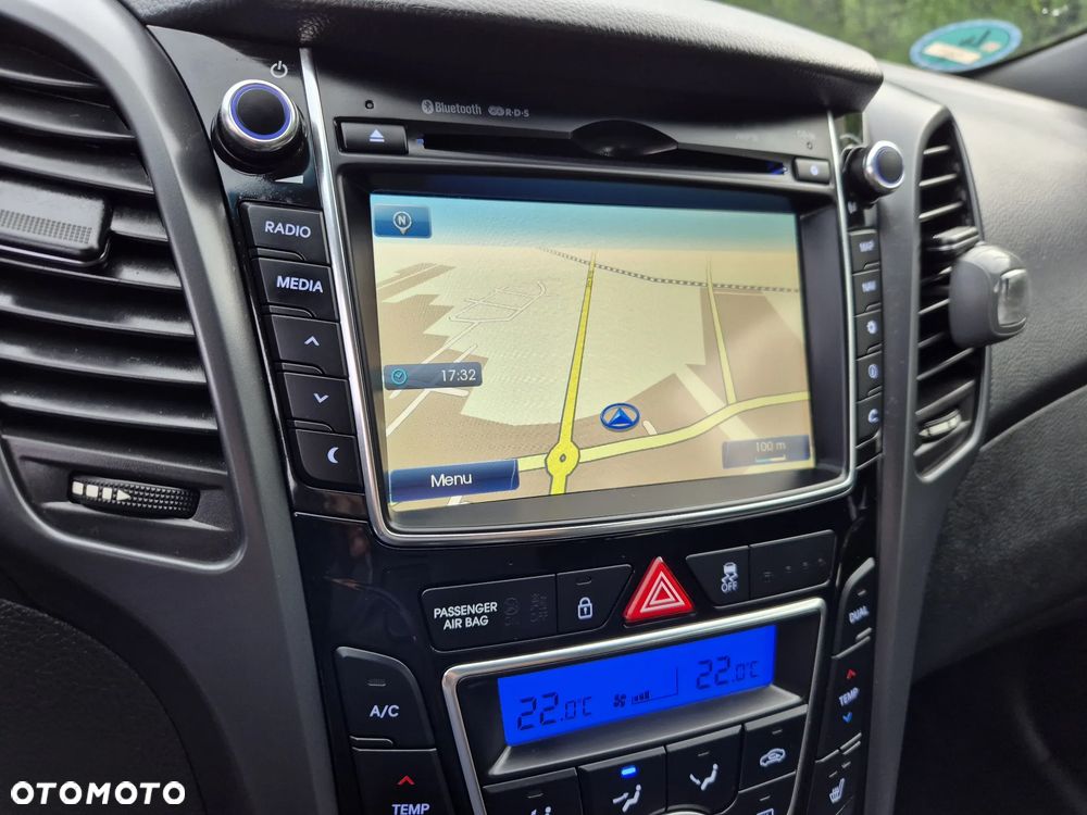 Hyundai i30 blue Kombi 1.6 GDi Passion - 29