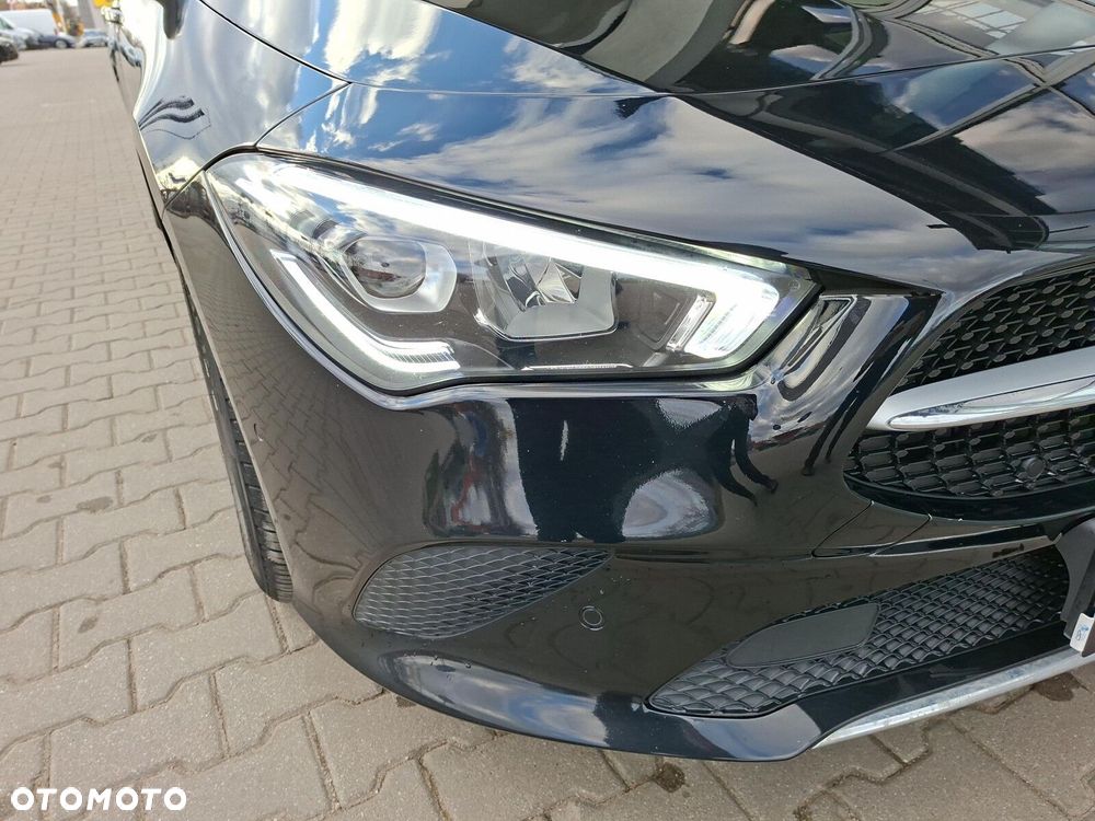 Mercedes-Benz CLA 200 Progressive 7G-DCT - 11