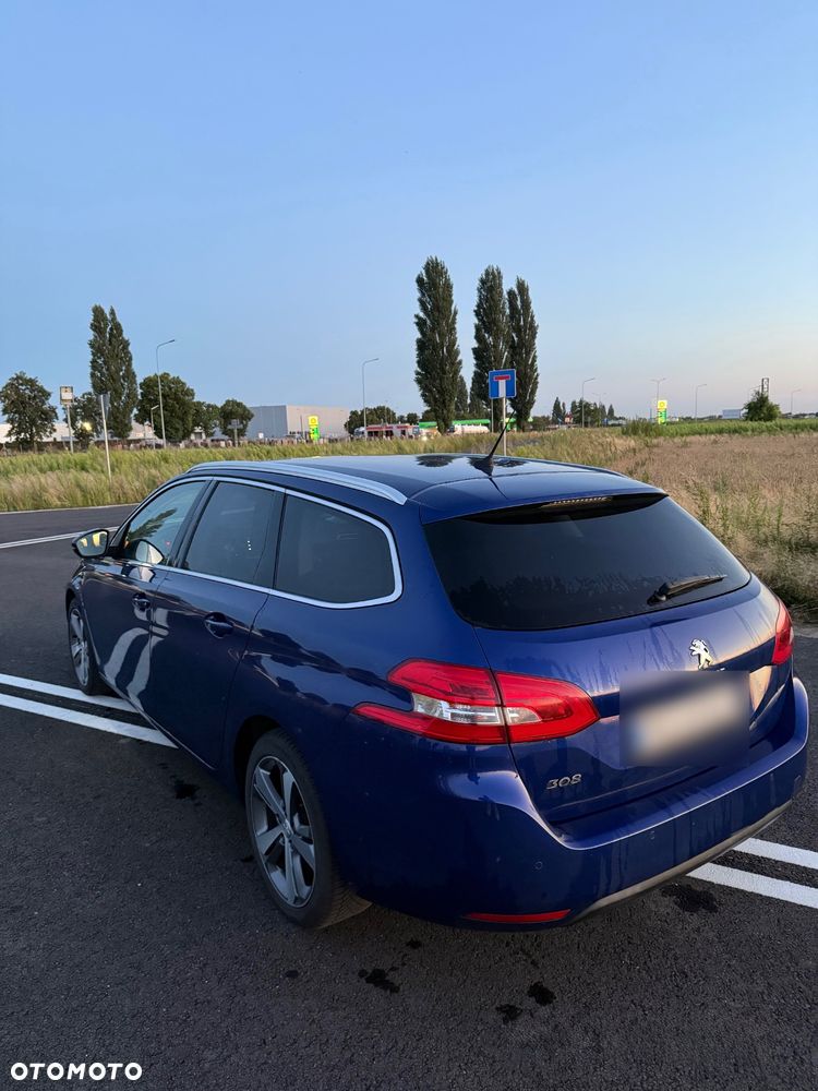 Peugeot 308 2.0 BlueHDi Allure S&S - 4