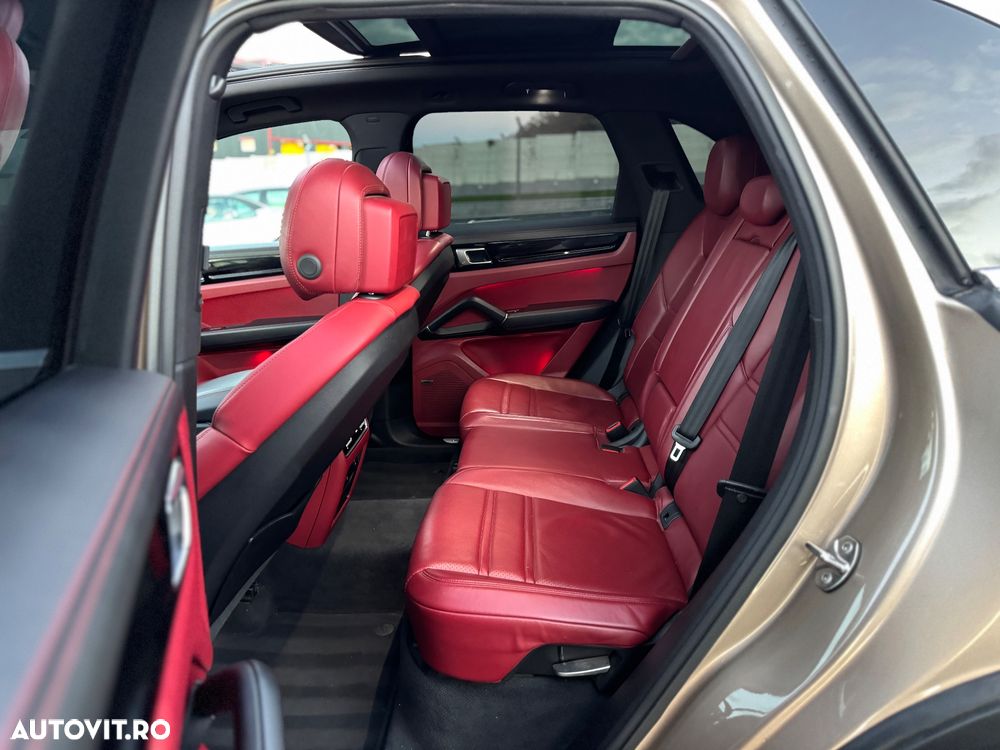 Porsche Cayenne Standard - 13