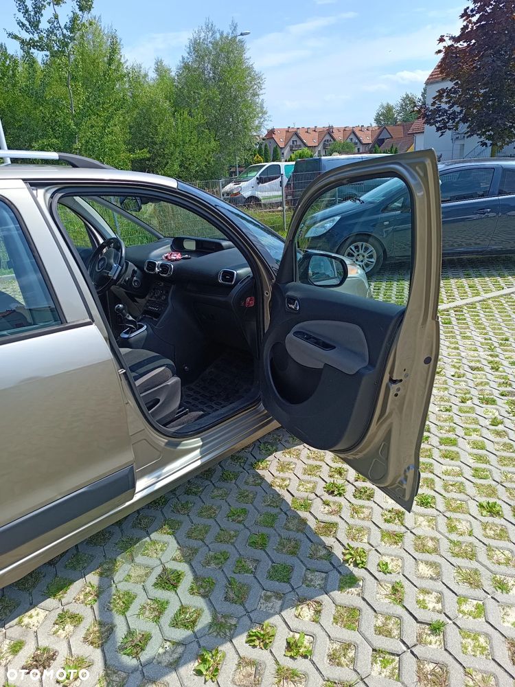 Citroën C3 Picasso 1.4i Attraction - 24