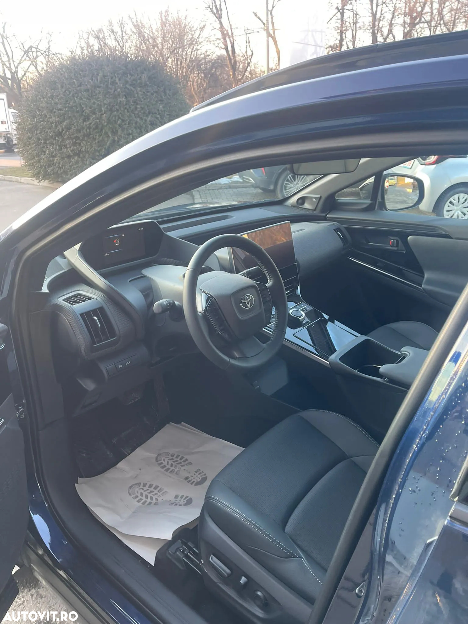 Toyota BZ4X 160 KW AWD (4x4) Luxury - 9