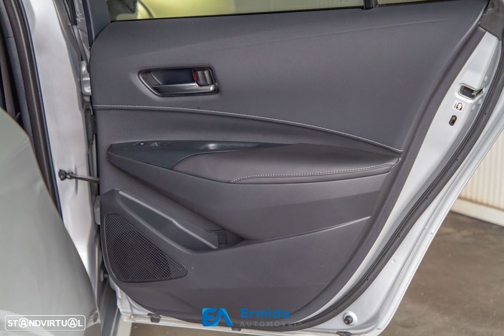 Toyota Corolla Touring Sports - 46