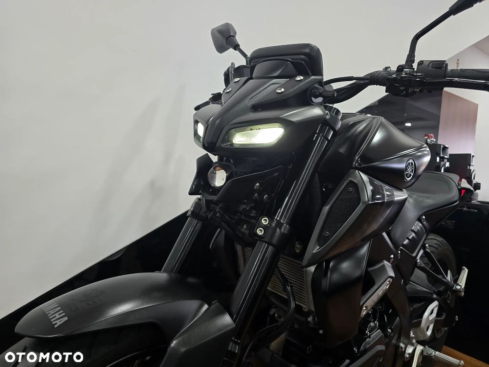 Yamaha MT - 18
