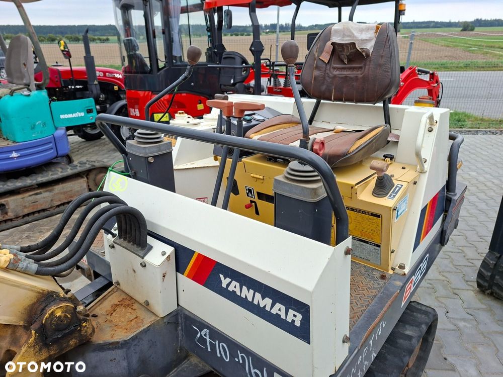 Yanmar B-22 - 17