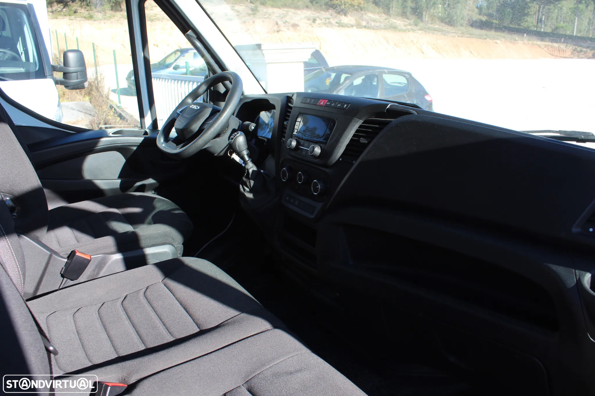 Iveco DAILY 35-160 // 16M3 - 9