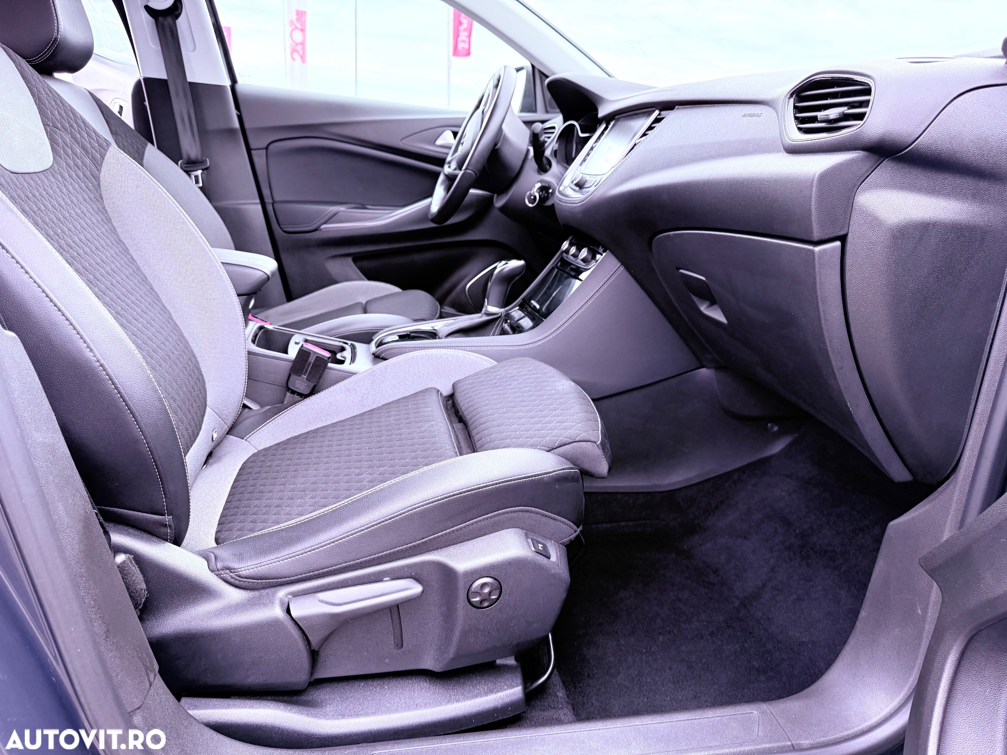 Opel Grandland X 1.2 Start/Stop Automatik INNOVATION - 19