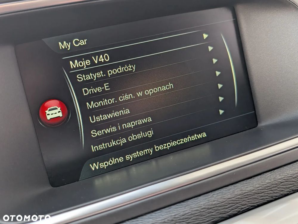Volvo V40 Cross Country - 13