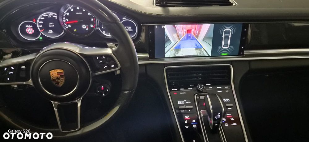 Porsche Panamera 4S - 32