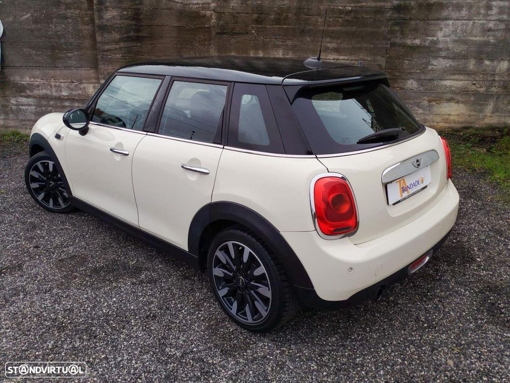 MINI 5 Portas Cooper D Auto - 12