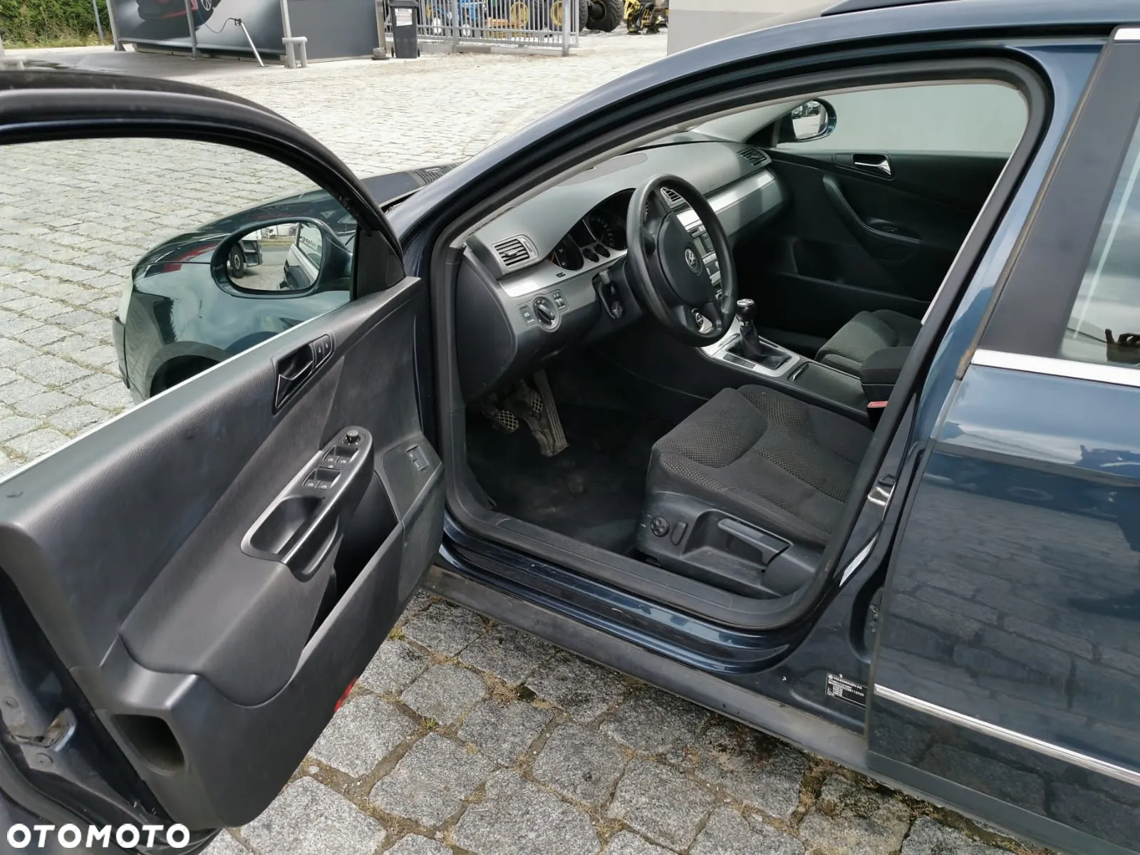 Volkswagen Passat - 11