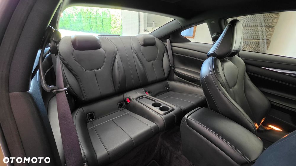 Infiniti Q60 2.0t Sport - 17