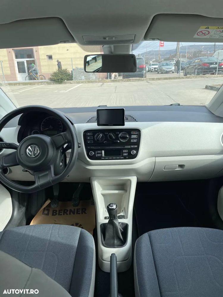 Volkswagen up! (BlueMotion Technology) high - 21