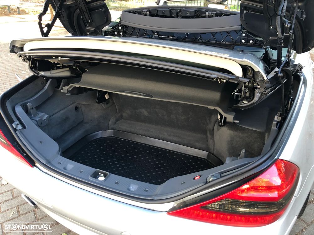 Mercedes-Benz SL 350 Standard - 12