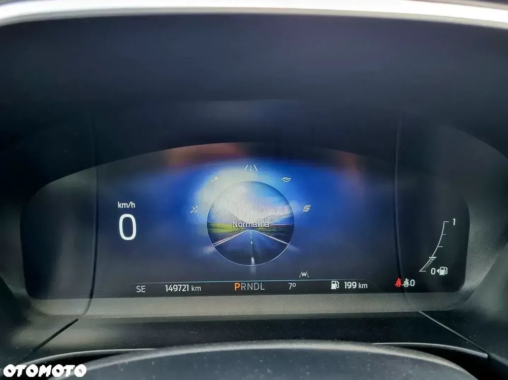 Ford Kuga 2.0 EcoBlue 4x4 TITANIUM - 23