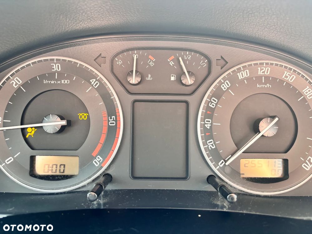 Skoda Superb 2.0 TDI DPF L&K - 14