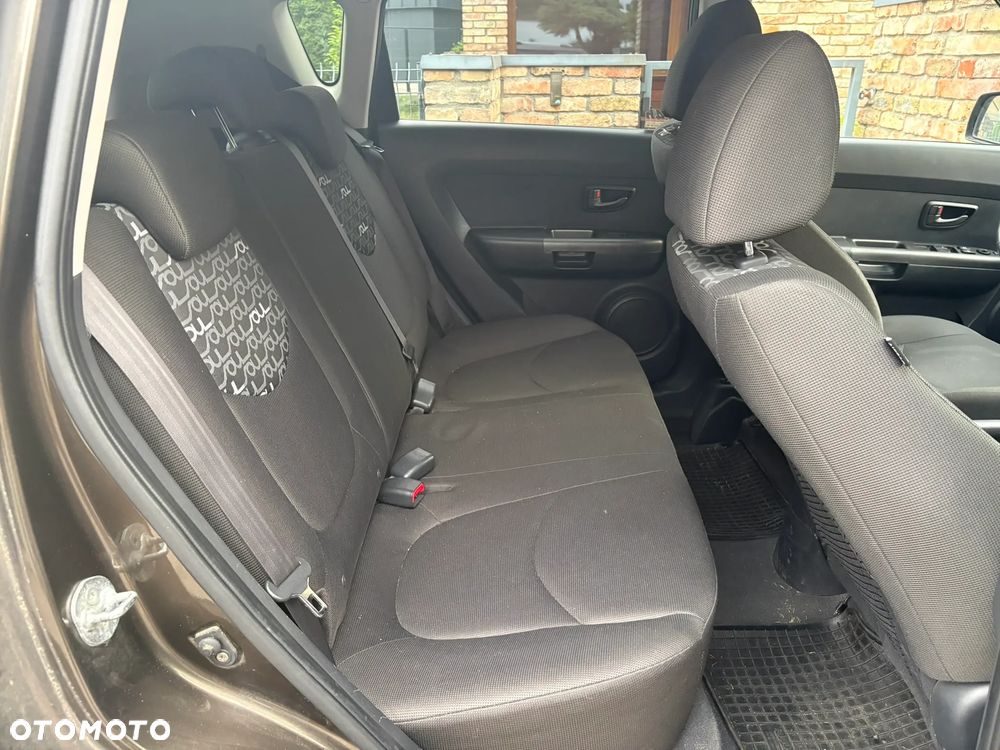 Kia Soul 1.6 L - 12