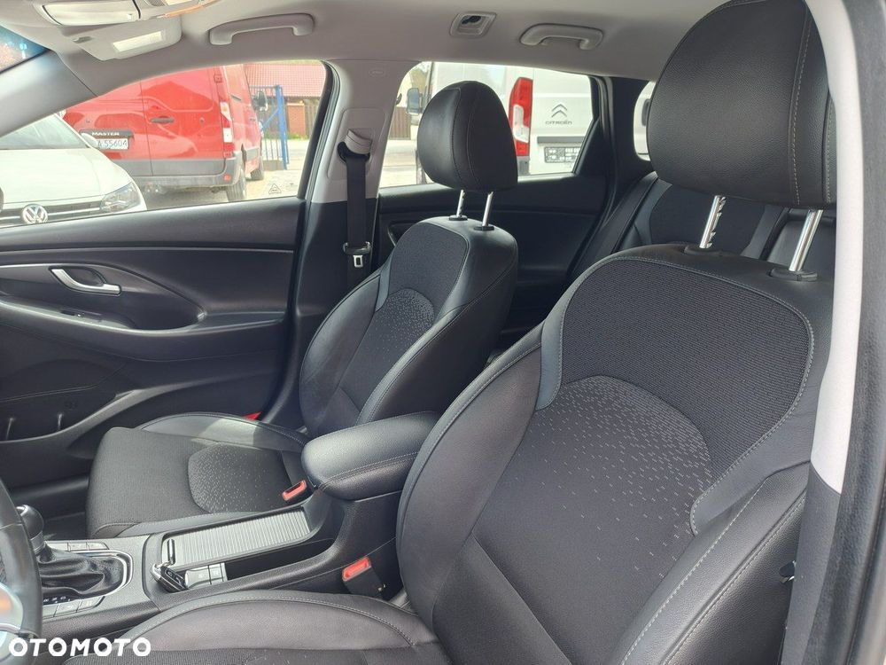 Hyundai i30 1.6 CRDI DCT Trend - 14