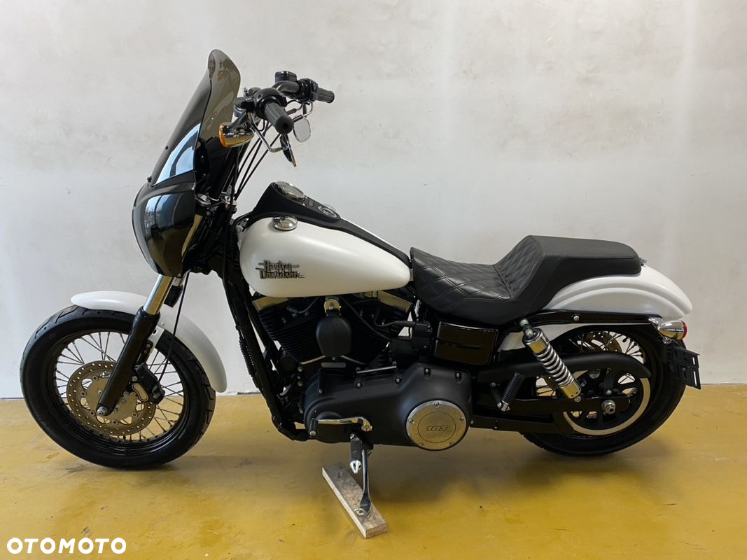 Harley-Davidson Dyna Street Bob - 14