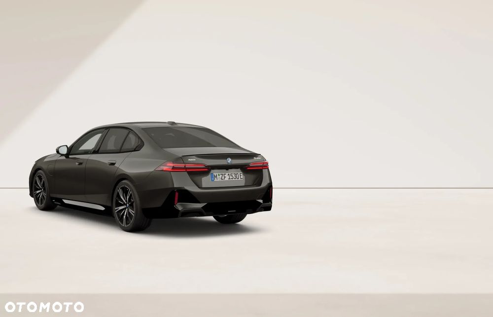 BMW Seria 5 530e xDrive PHEV - 7